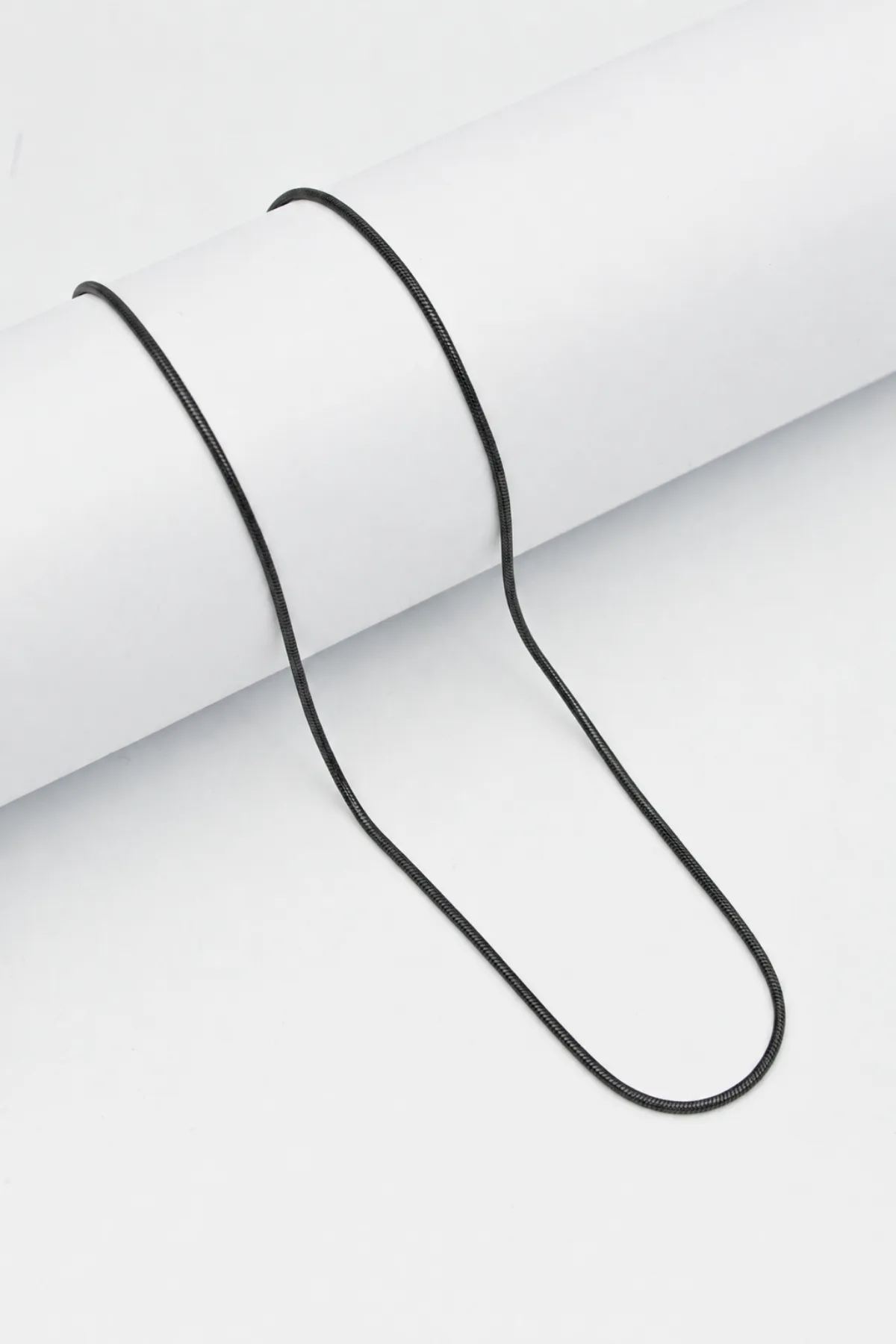 Yuvarlak Yılan Paslanmaz Çelik İtalyan Zincir Kolye - Siyah Renk - 70 cm - 1,5 mm Kalınlık